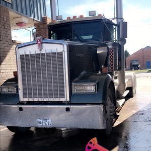 Meet your Posher, Luis